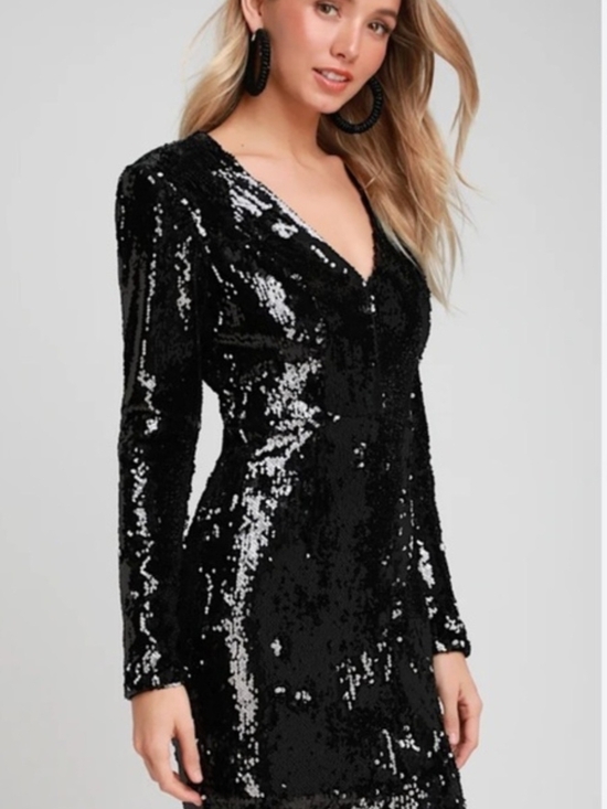 Dress the Population Dresses & Skirts - Dress the Population Riley Black Sequin V-Neck Long Sleeve Dress